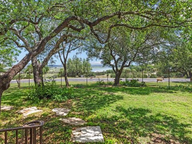 1443 Kings Cove Dr