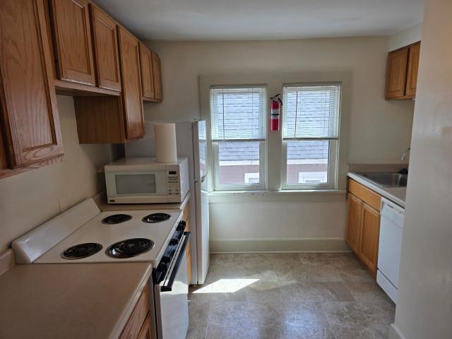 1443 S 86th St, Unit 1445