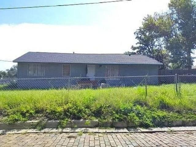 1443 th St, Dade City, FL 33523