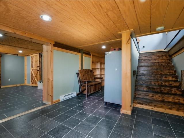 144 Oak Grove Ln