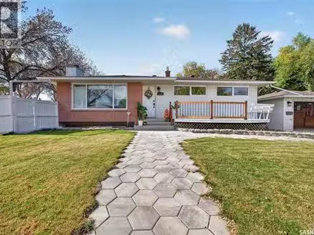 144 Orchard Crescent, Regina, SK, S4S 5B6 house for sale Li.