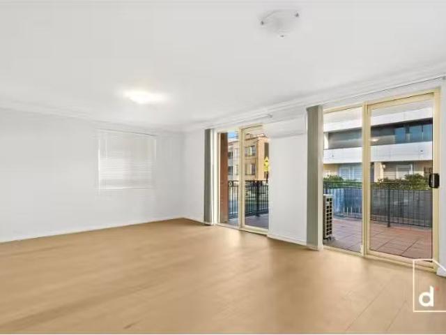 1/44 Loftus Street, Wollongong Apartment for rent Listed by D.