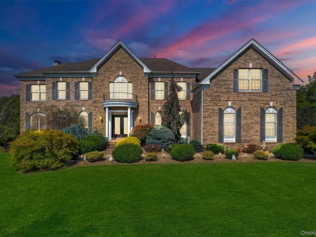 144 Shamrock Hills Dr, Wappingers Falls, NY 12590 | MLS #967403