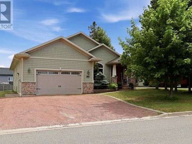144 Pageant Dr, Sault Ste. Marie, ON, P6B 5J9 house for sale | Listing ID SM261864 | Royal LePage