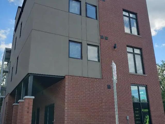 144 Renfrew Ave