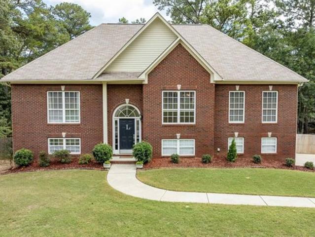 144 Woodbury Dr, Sterrett, AL 35147