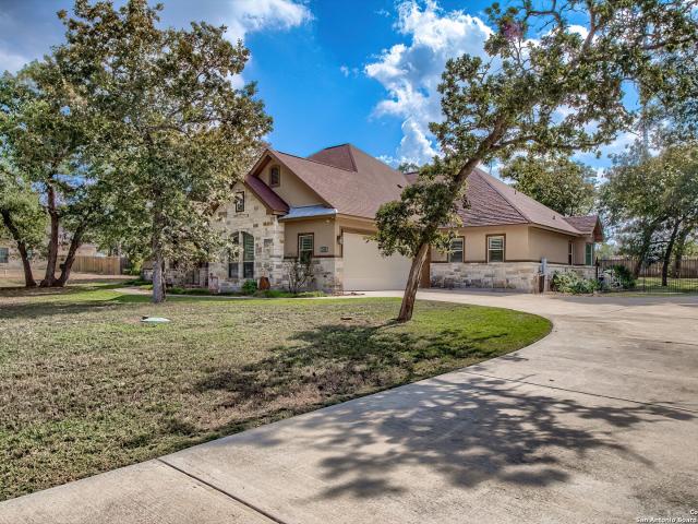 144 Woodlands Dr, La Vernia, TX 78121 | MLS #1918