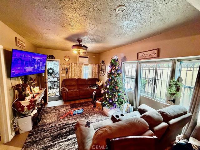 1454 E 50th