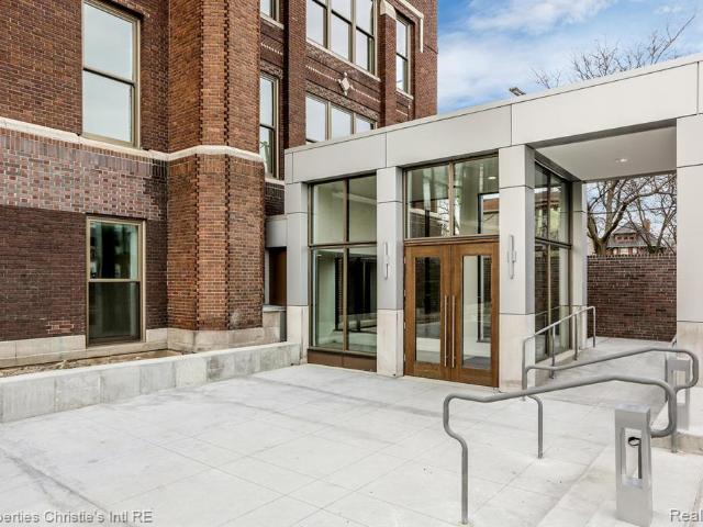 1454 Townsend Street # 206