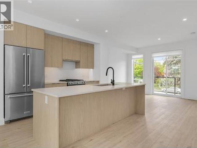 1455 Cara Glen Court Unit# 132, Kelowna, BC, V1V 3B8 house for sale | Listing ID 10393 | Royal LePage