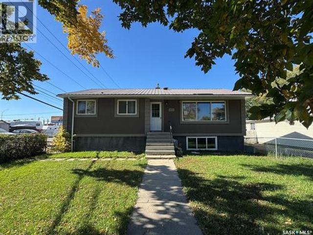1458 Rothwell Street, Regina, SK, S4N 2B3 house for sale | Listing ID SK051729 | Royal LePage