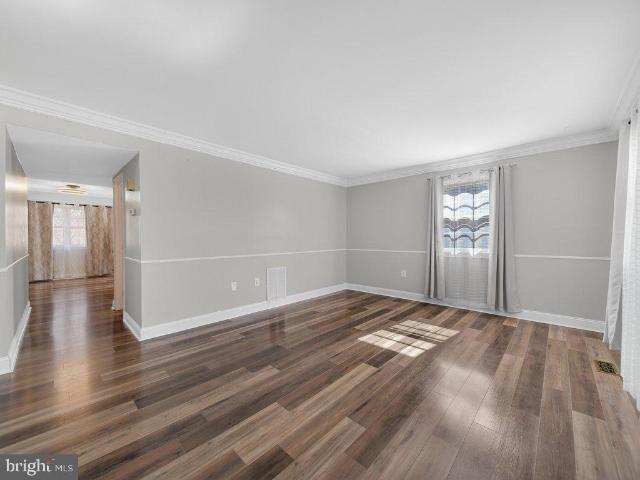 14593 Earlham Court