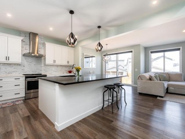 1450 Darby Green Sw, Edmonton, AB, T6W 4N5 house for sale | Listing ID E4502 | Royal LePage