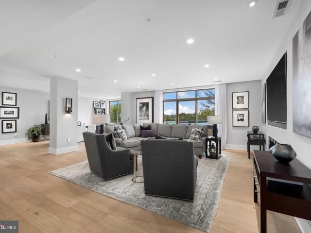1450 Emerson Avenue # 317