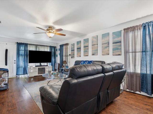 1453 Mamie Dr