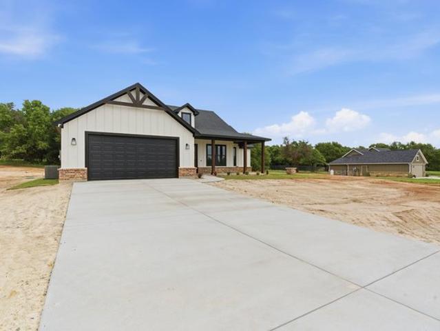 145 Graystone Dr, Weatherford, TX 76088