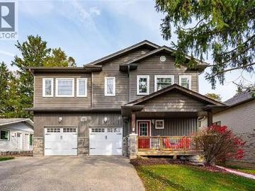 Wellington, Ontario - Parking