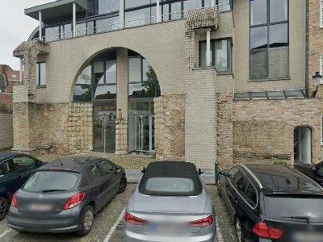 145 m2 apartment for rent in Brugge