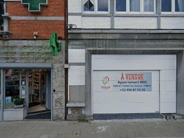 145 m2 apartment for rent in Luik