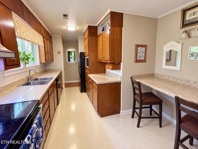 145 Scott Rd