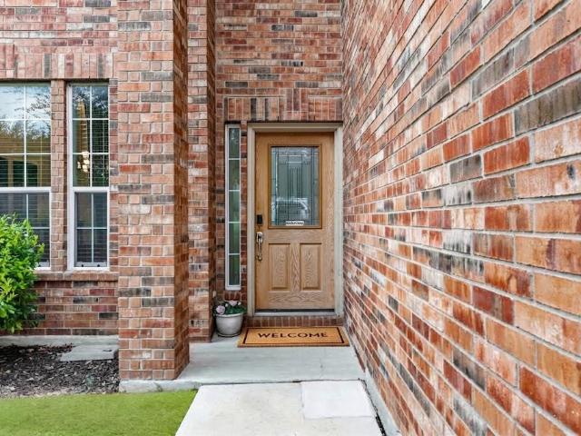 145 Paddington Dr