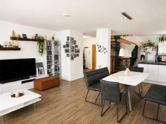 145m² Hausgefühl auf zwei Ebenen 3 Schlafzimmer, 2 Bäder und 2 TG Stellplätze