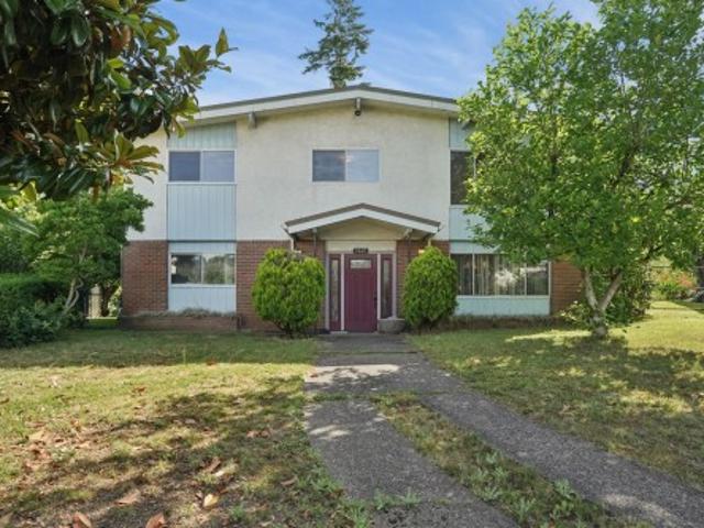 1469 17Th Avenue E, Vancouver, BC, V5N 2G8 house for sale | Listing ID R3143 | Royal LePage