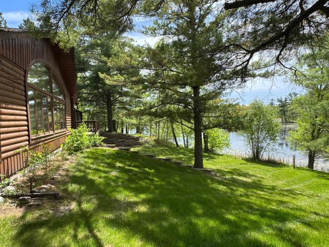 1469 Woodland Loop NW