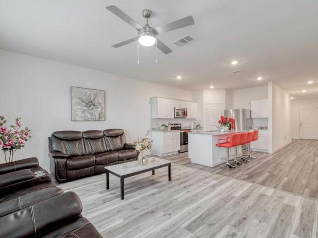 14601 Shooter McGavin Dr, Manor, TX 78653 | MLS #4473