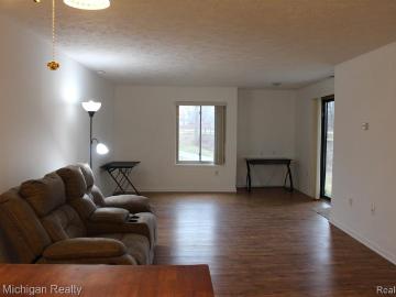 1460 E Pond #15