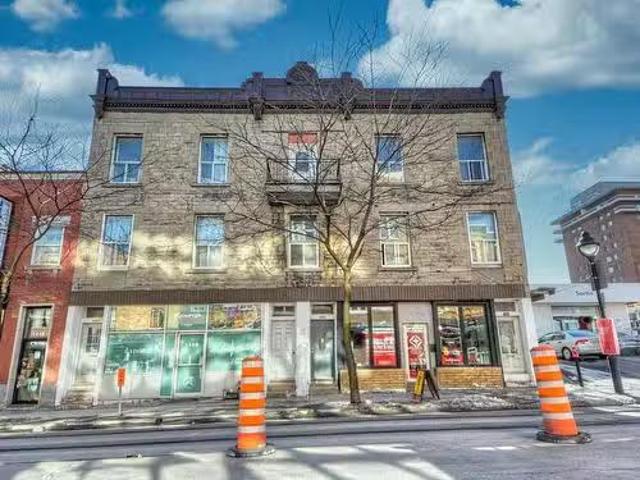 1460 Rue Atateken, Montréal Ville Marie, QC, H2L 3L3 comme.