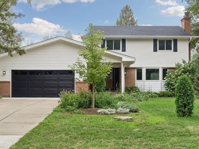 1460 Trollhagen Dr, Fridley, MN 55421