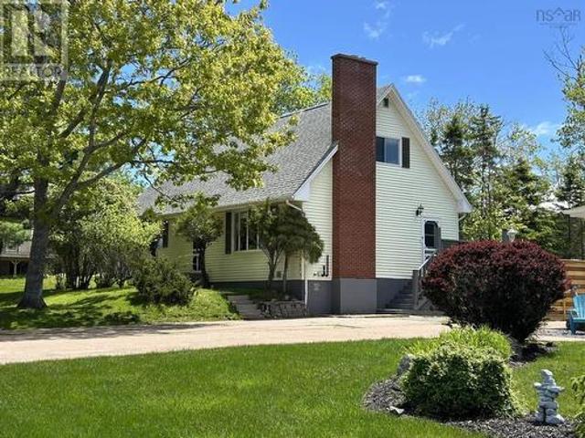 146 Abbey Avenue, Truro, NS, B2N 5W6 house for sale | Listing ID 202613 | Royal LePage