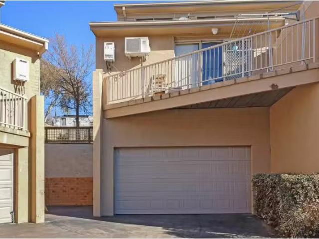 14/6 Doeberl Place, Queanbeyan Townhouse for rent Listed by K.