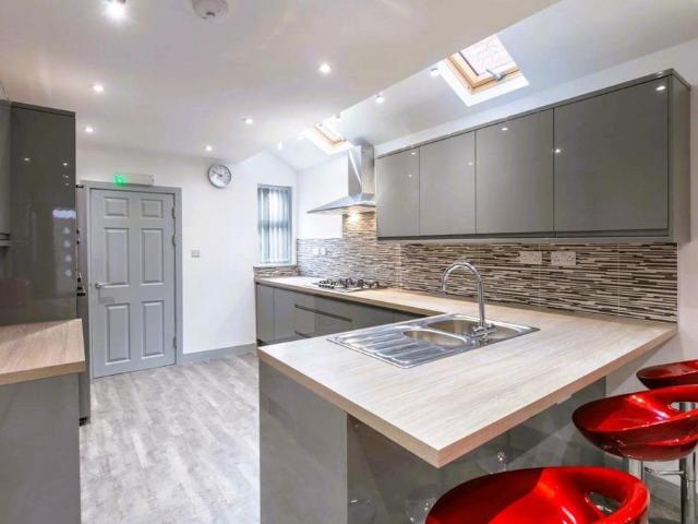 146 Dawlish Road, B29 7AR 6 bed house to rent £3,718 pcm £858 pw