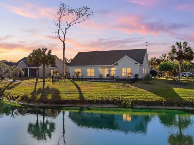 146 Harbor Lights Dr