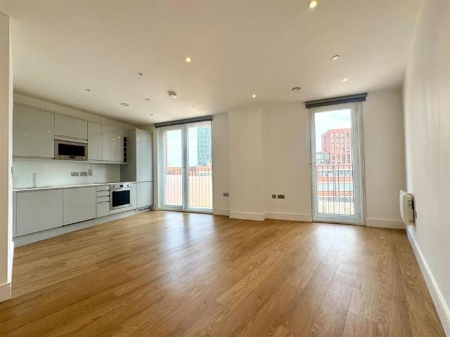 146 Hurst Street, Birmingham B5 2 bed apartment to rent £1,295 pcm £299 pw