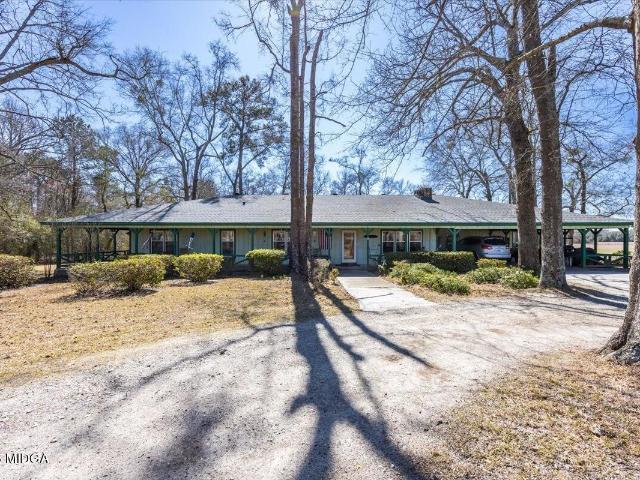 146 Mooring Rd, Hawkinsville, GA