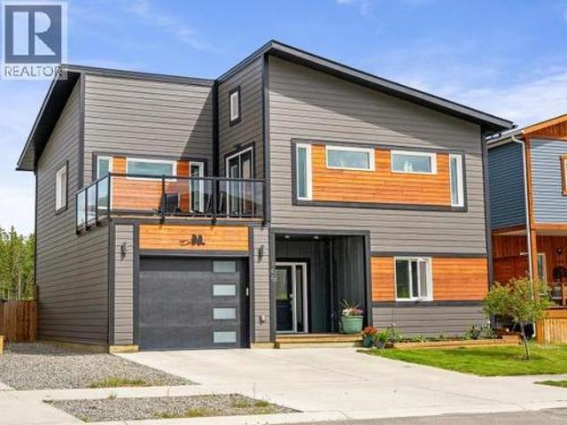 146 Sybil Circle, Whitehorse, YT, Y1A 0R7 house for sale | Listing ID 17530 | Royal LePage