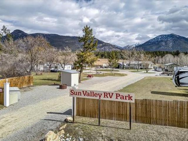1474 9 Highway, Windermere, BC, V0B 2L1 Luxury House for sale | Listing ID 10390 | Royal LePage Carriage Trade Luxury Properties