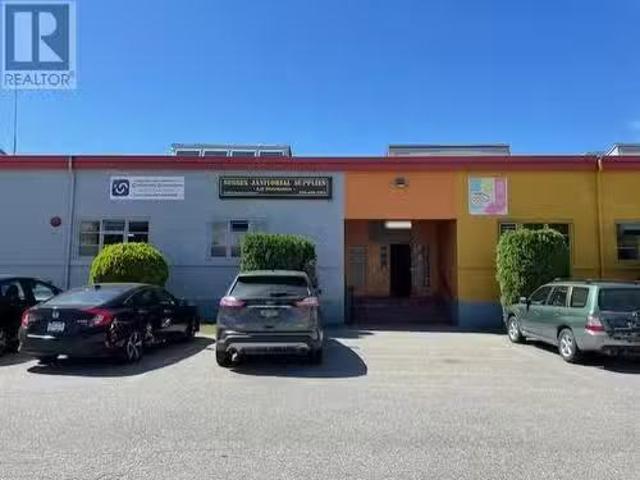 1475 Fairview Road Unit# 111, Penticton, BC, V2A 7W5 commerc.