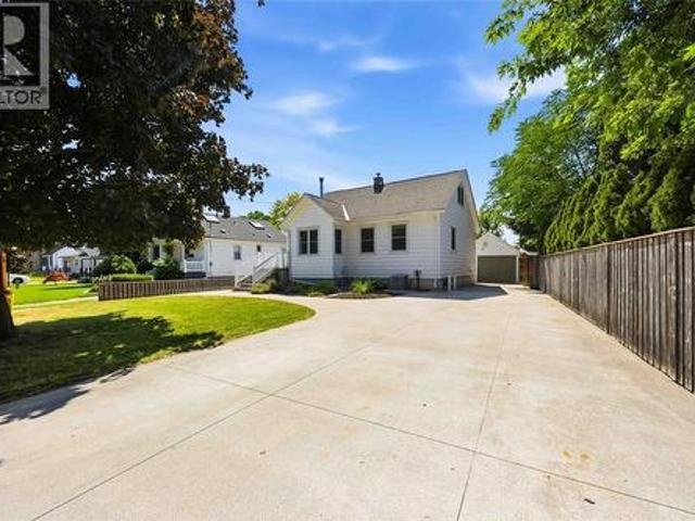 1477 Baxter Avenue, Sarnia, ON, N7V 3N2 house for sale | Listing ID 26017 | Royal LePage