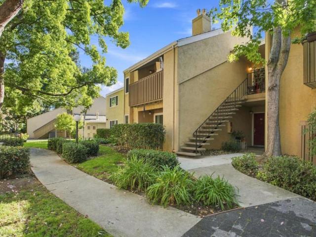 1477 De Rose Way 243