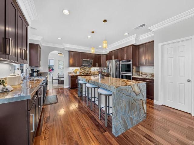 1477 Edgehill Drive