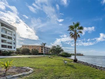 1477 Park Beach Cir, Unit 11, Punta Gorda, FL 33950 | MLS #C7527