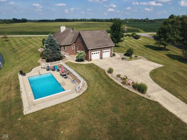 1477 S County Road 60 E