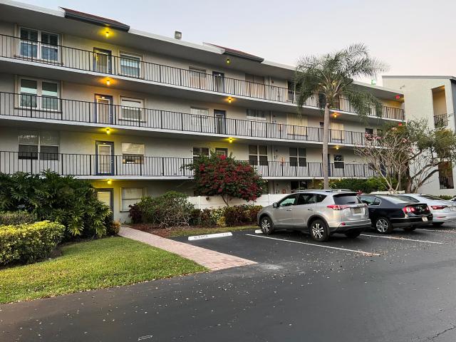 14701 Cumberland Dr, Unit 2080, Delray Beach, FL 33446 | MLS #B26036