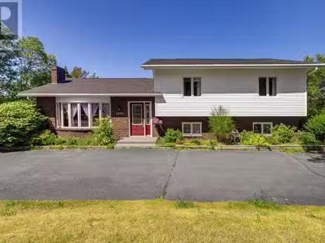 1470 Conception Bay Highway, Conception Bay South, NL, A1X 6M9.