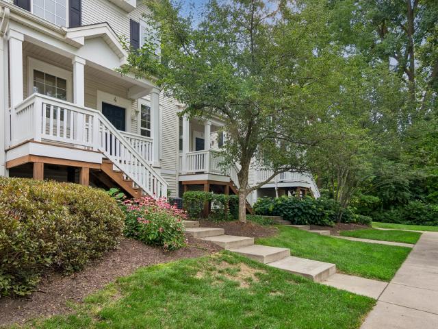 1472 Cambria Drive # 4