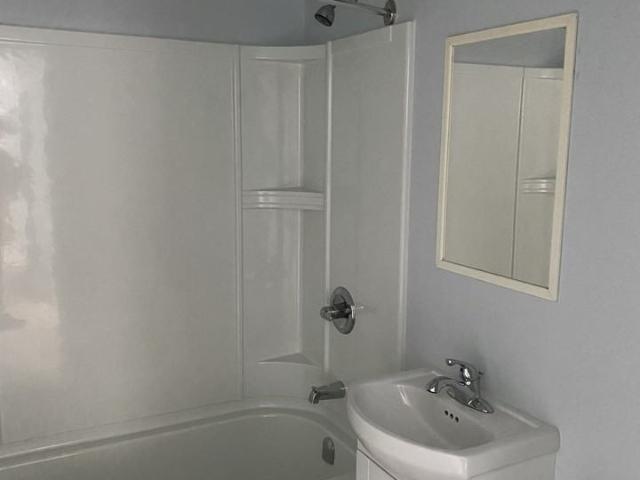 1472 Pembina 2 Bedroom Apartment for Rent at 1472 Pembina Hwy, Winnipeg, MB R3T 2C3 Crescent Park